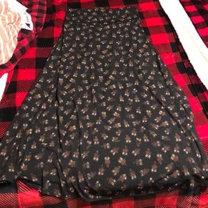 5:$25 Nwot maxi from Lularoe